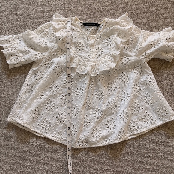 Zara Eyelet Ruffle Top Size Small - Picture 6 of 7